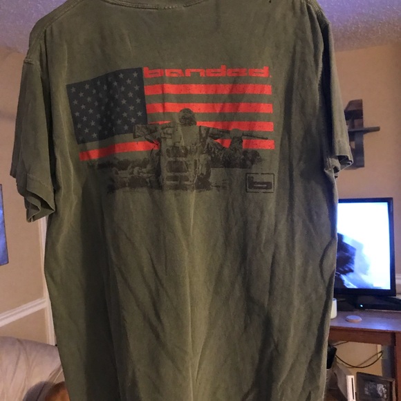 Other - Bandad T-shirt olive